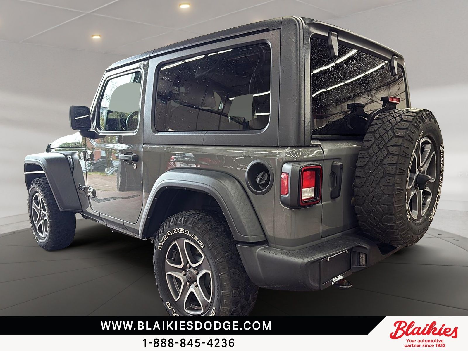 Photo 2021 Jeep Wrangler Sport S #4