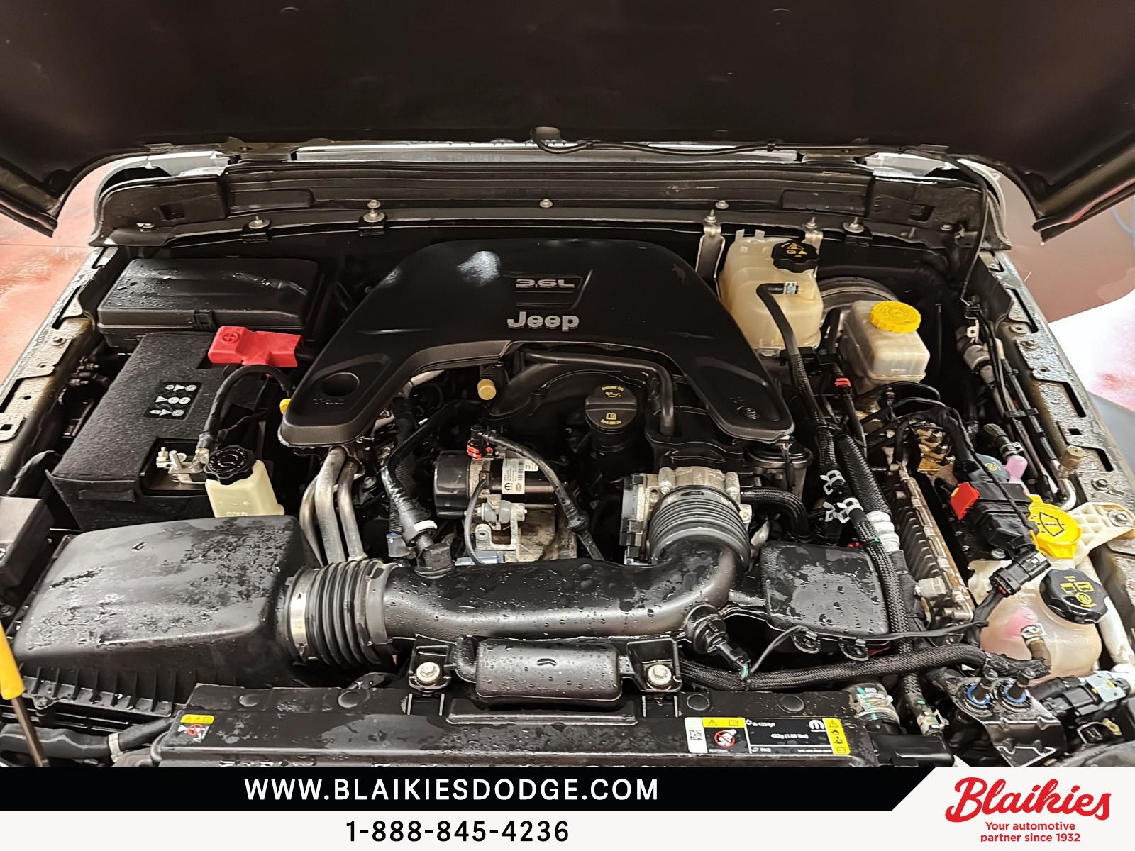 Photo 2021 Jeep Wrangler Sport S #8