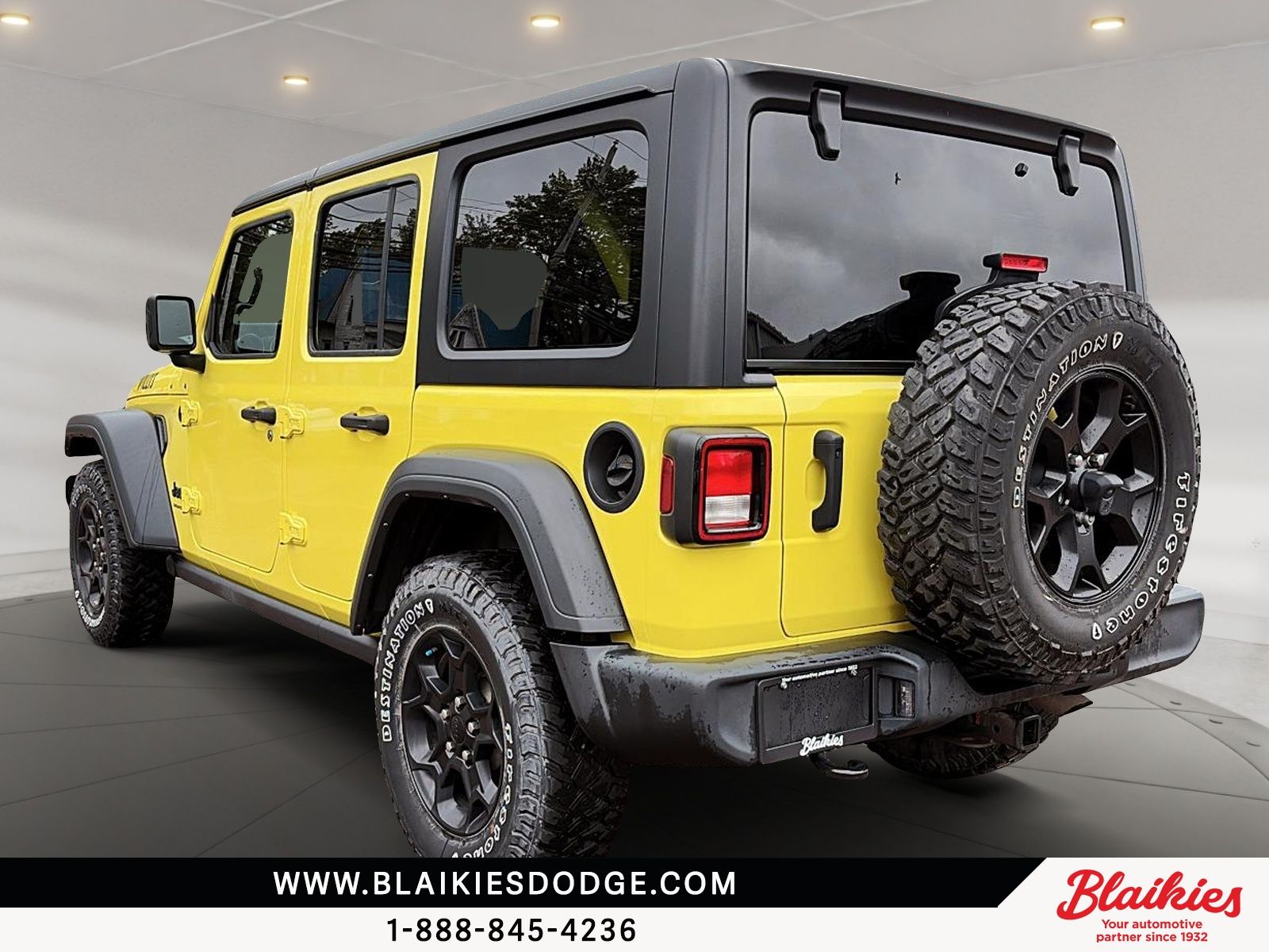 Photo 2023 Jeep Wrangler Willys #4