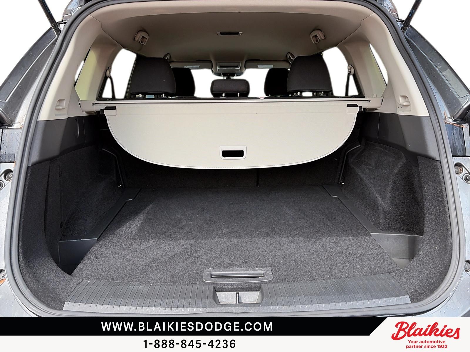 Photo 2024 Nissan Rogue S #6