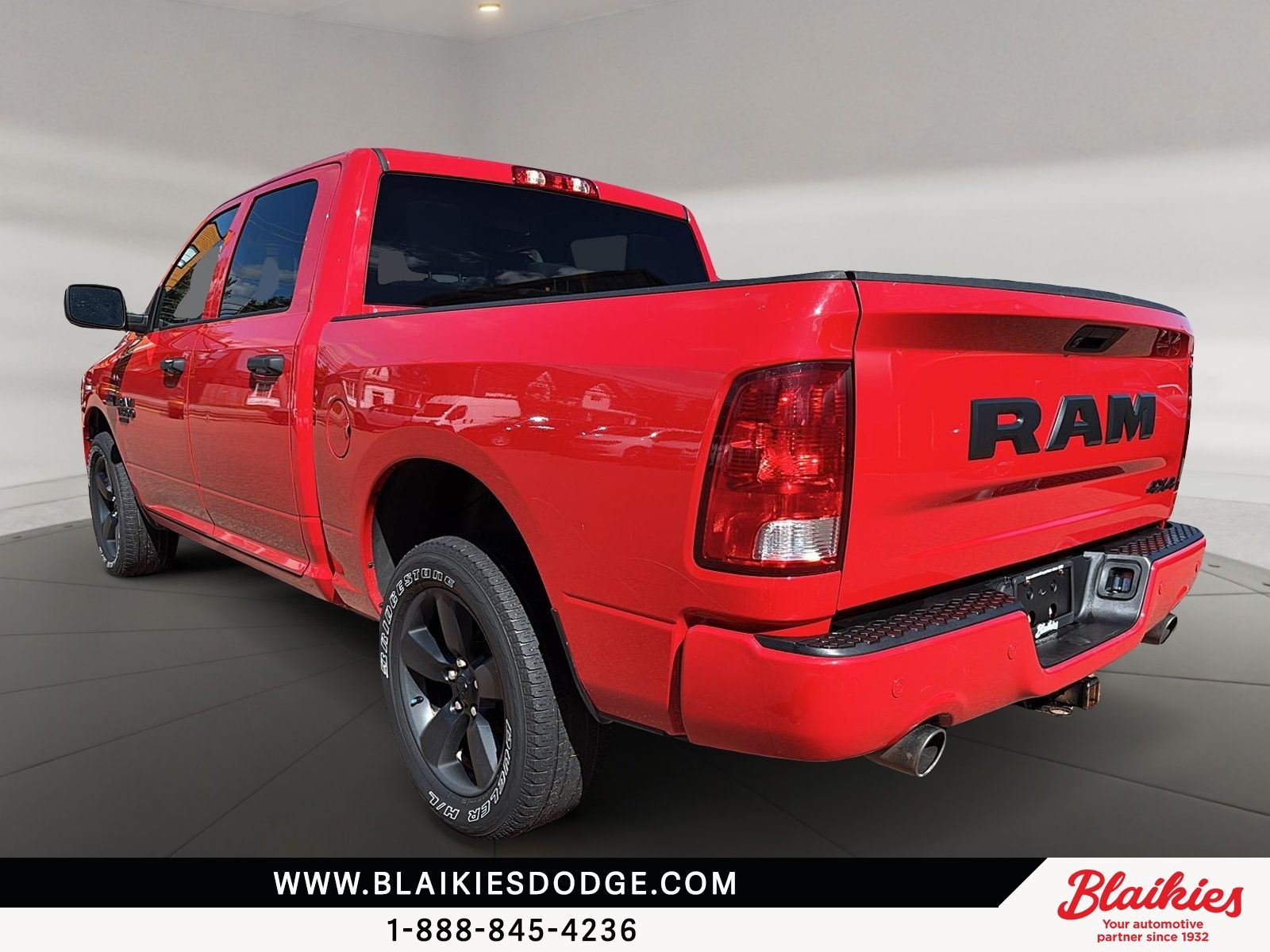 Photo 2022 Ram 1500 Classic Express #4