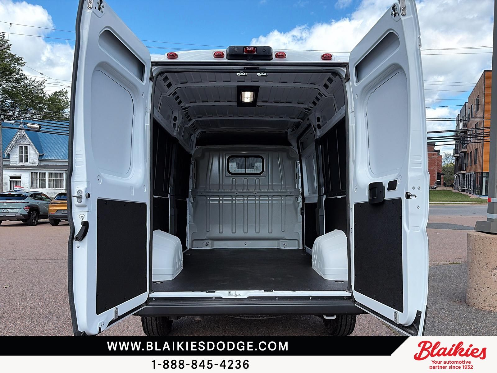 Photo Ram ProMaster Cargo Van Tradesman 2025 #6