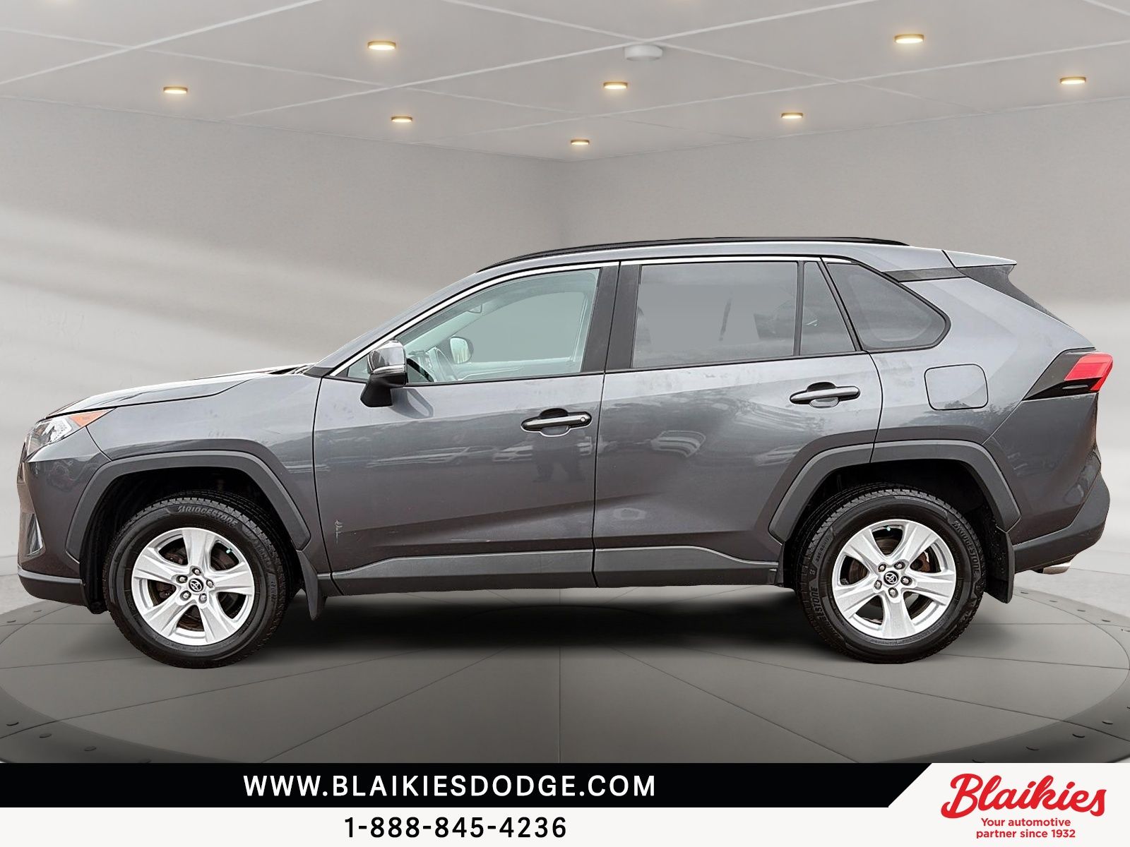 Photo Toyota RAV4 XLE 2019 #5