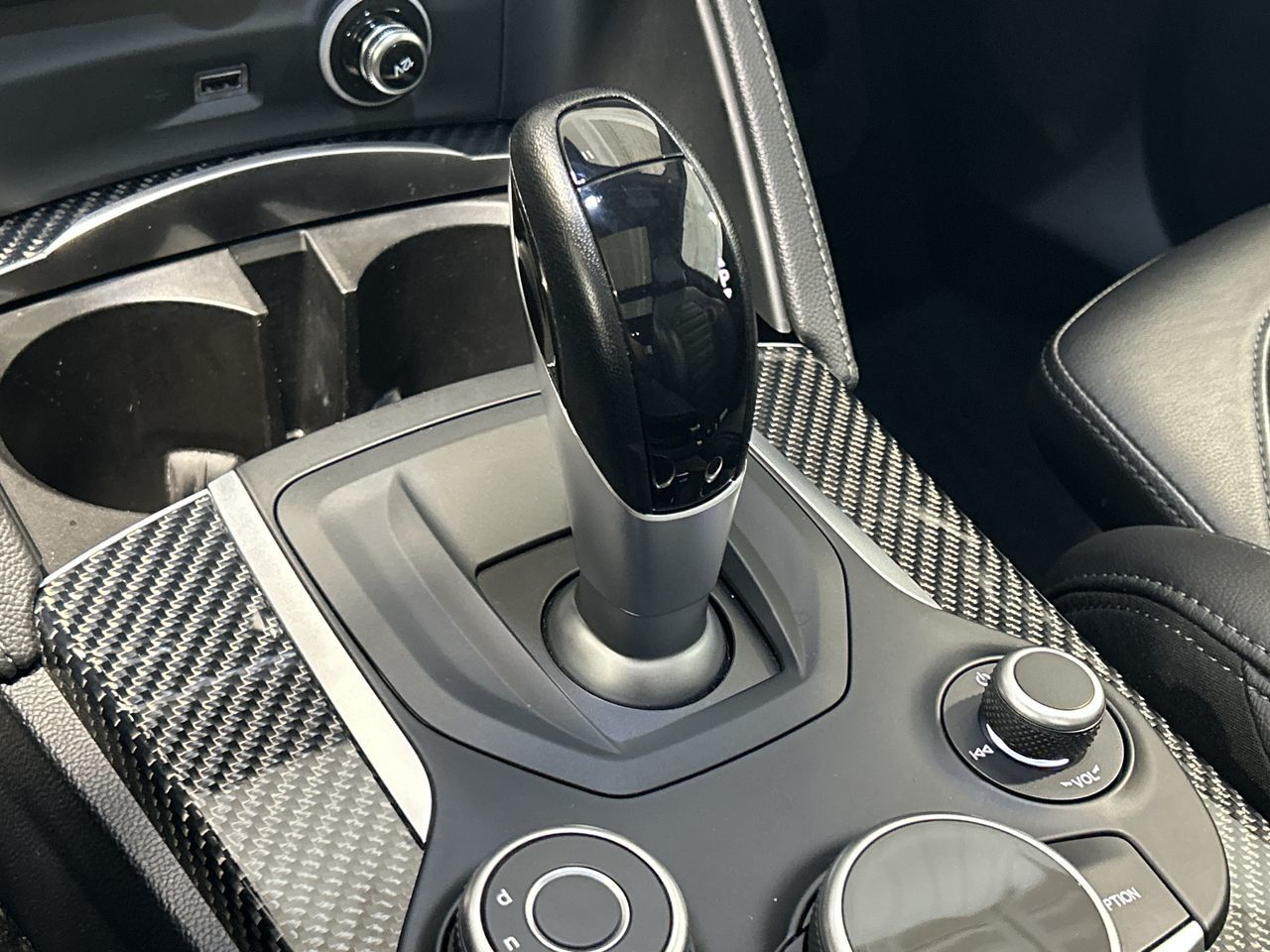 2019 Alfa Romeo Stelvio in Aurora, Ontario