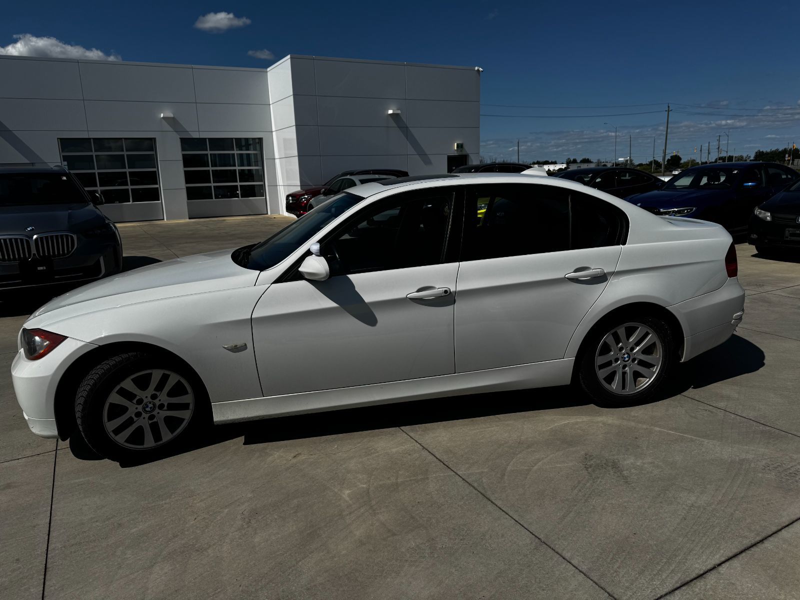 BMW 323i  2007 à Aurora, Ontario