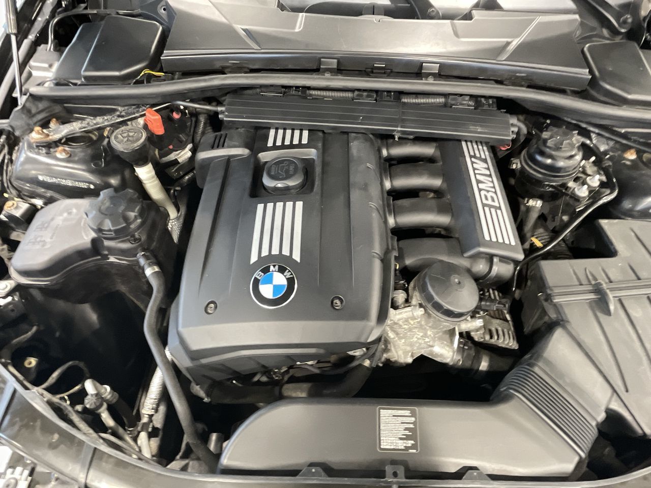 BMW 328i  2011 à Aurora, Ontario