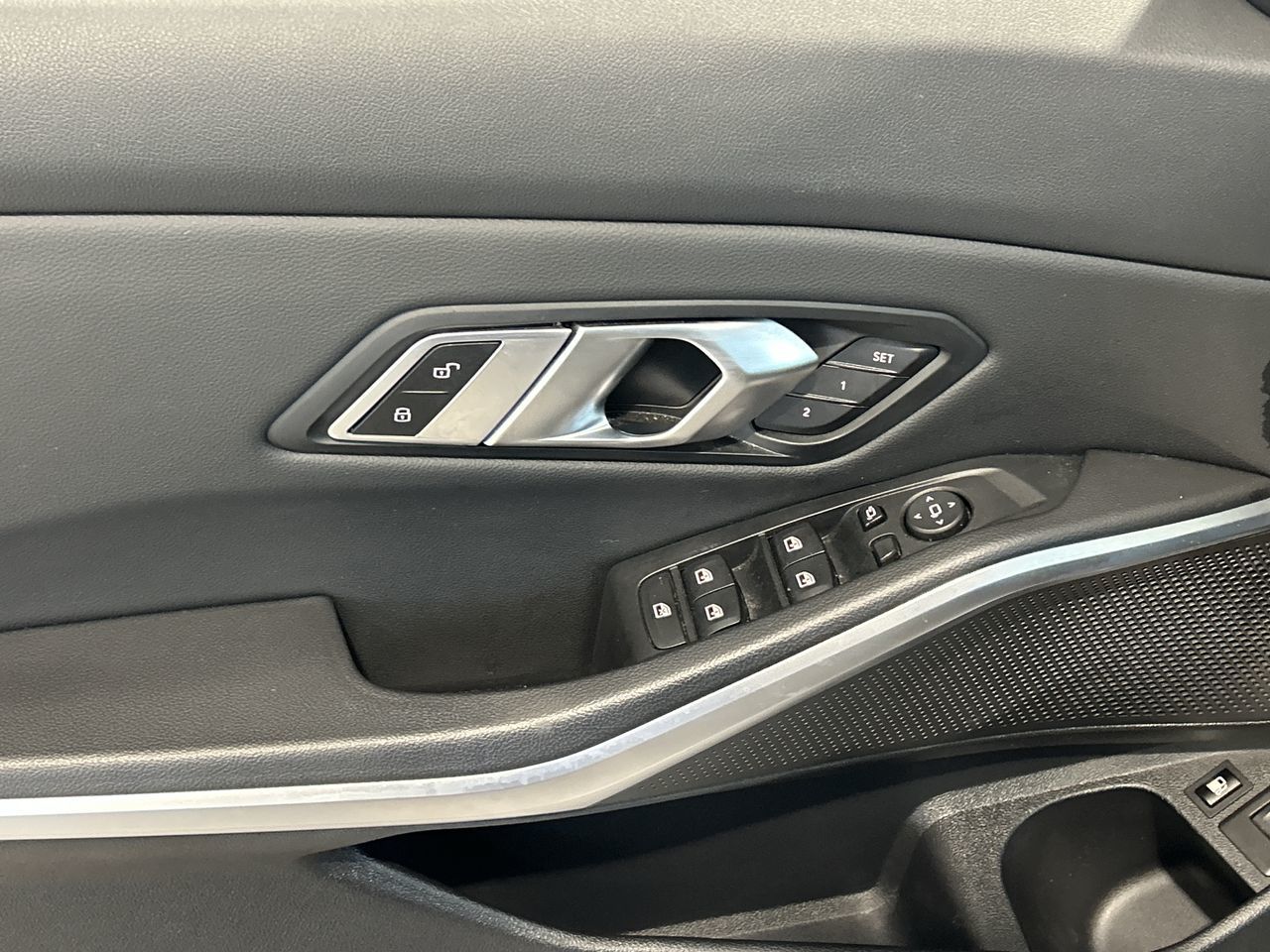 2022 BMW 330e