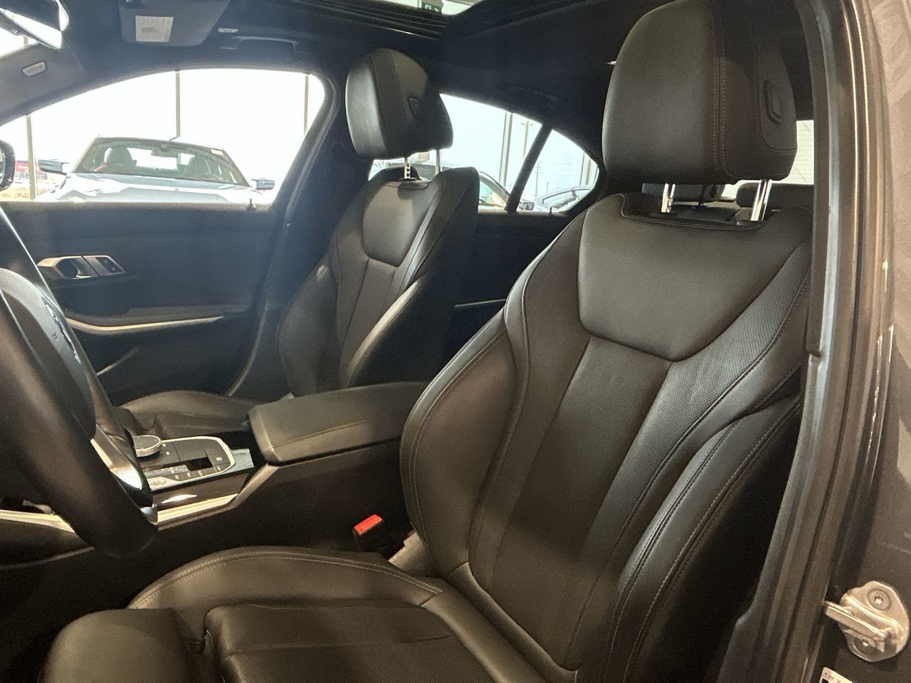 2022 BMW 330e