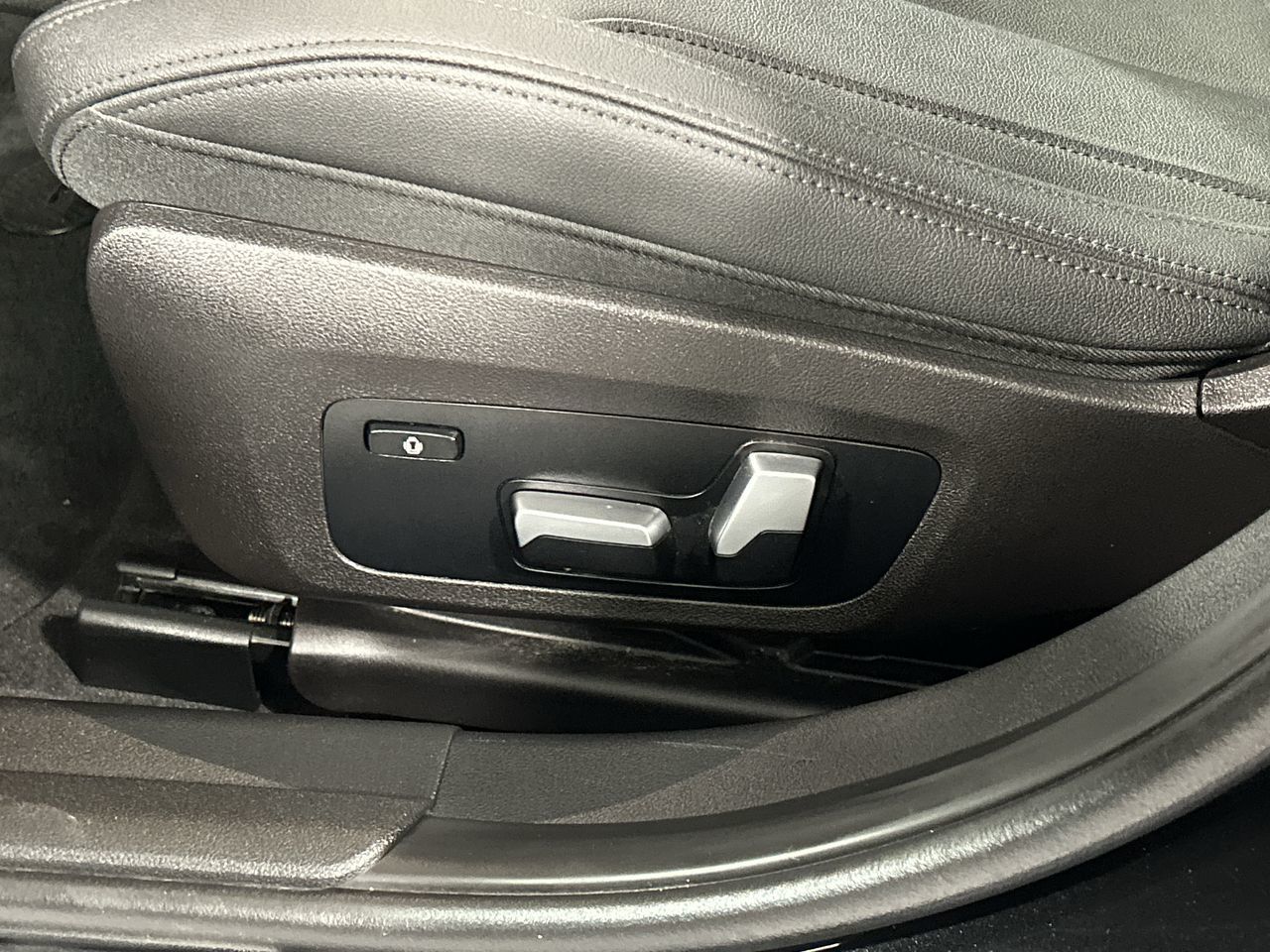 2021 BMW 330i in Aurora, Ontario