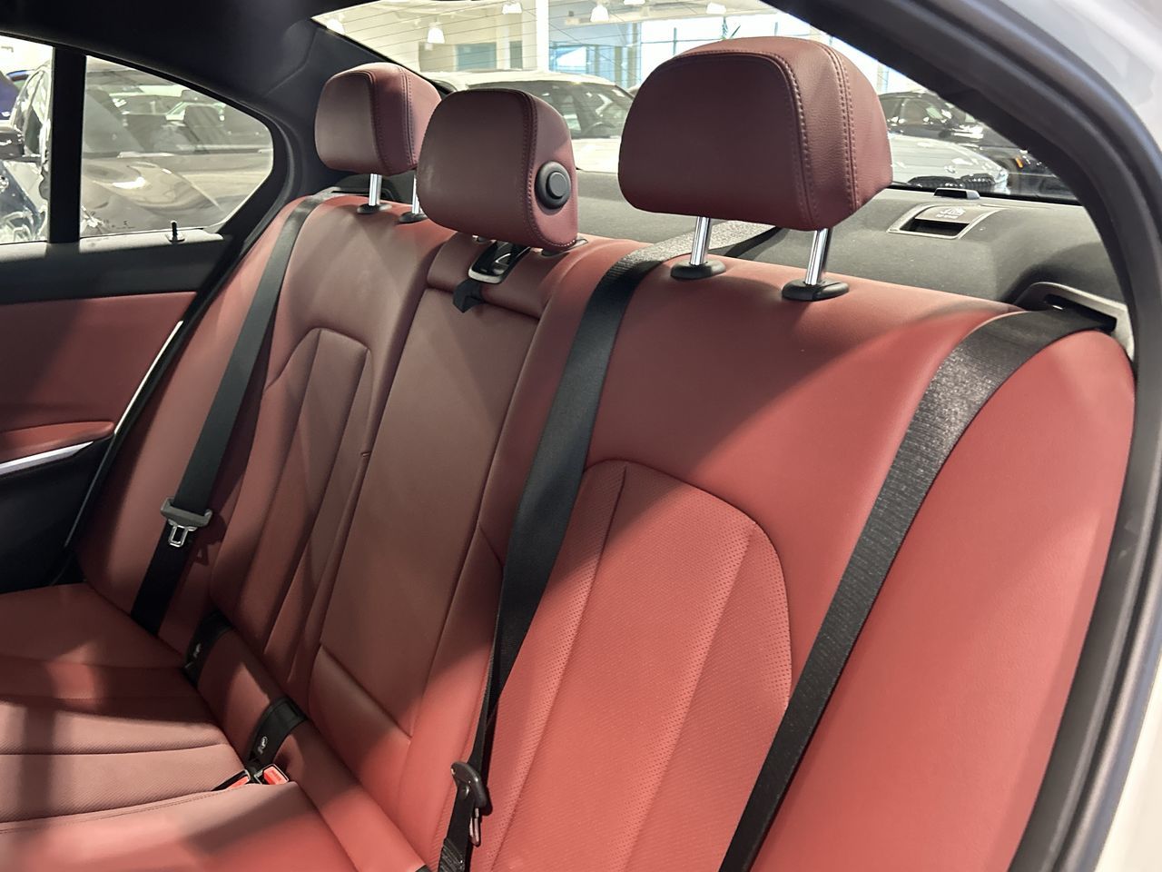 2024 BMW 330i