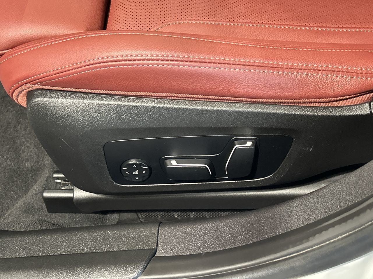 2024 BMW 330i