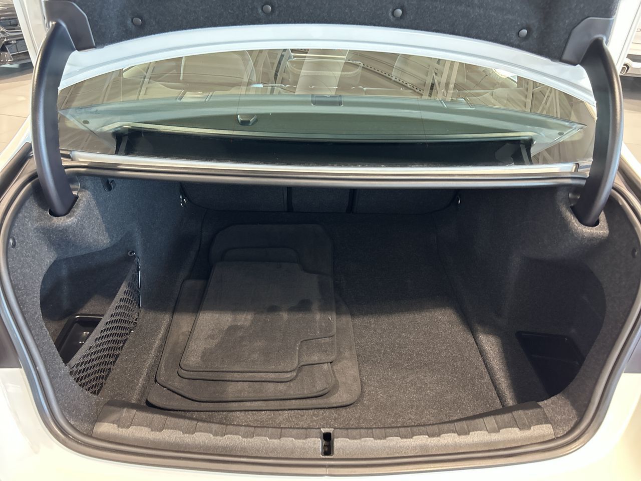 2024 BMW 330i