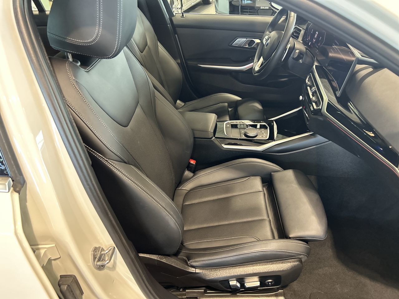 2024 BMW 330i