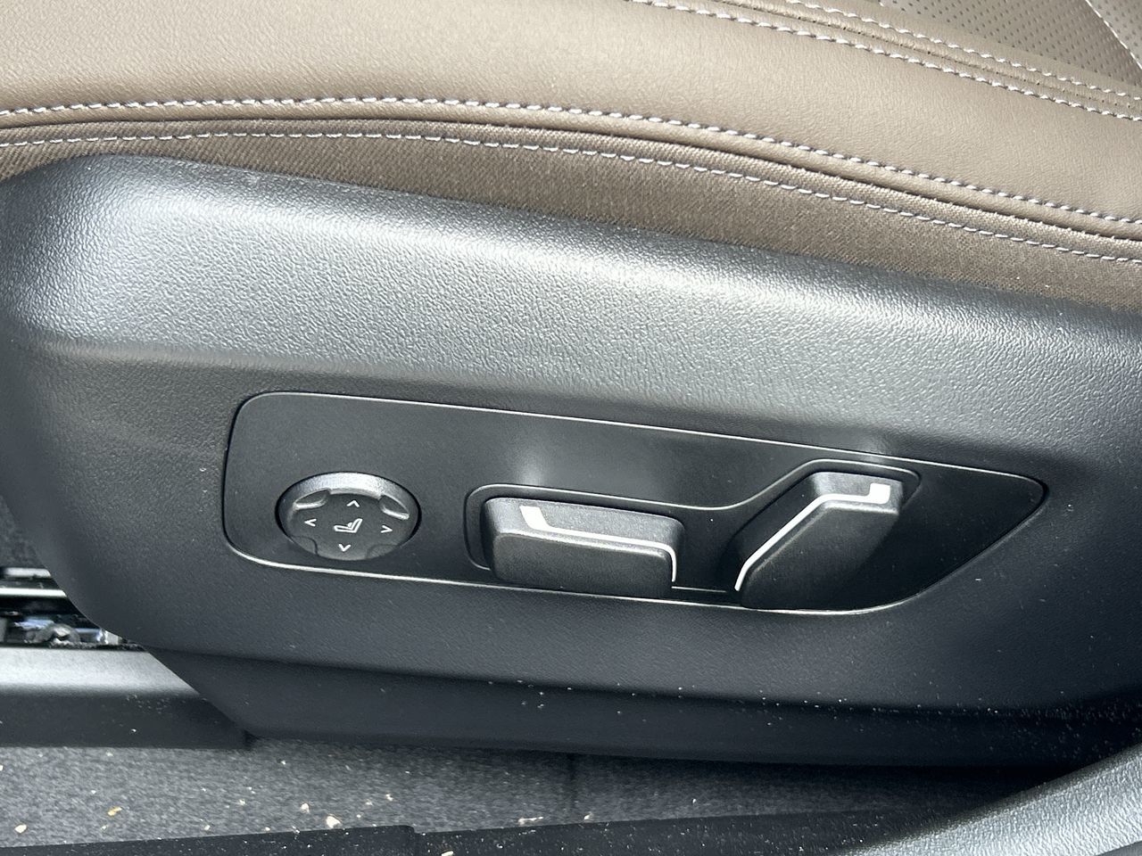 2026 BMW 5 Series Sedan PHEV