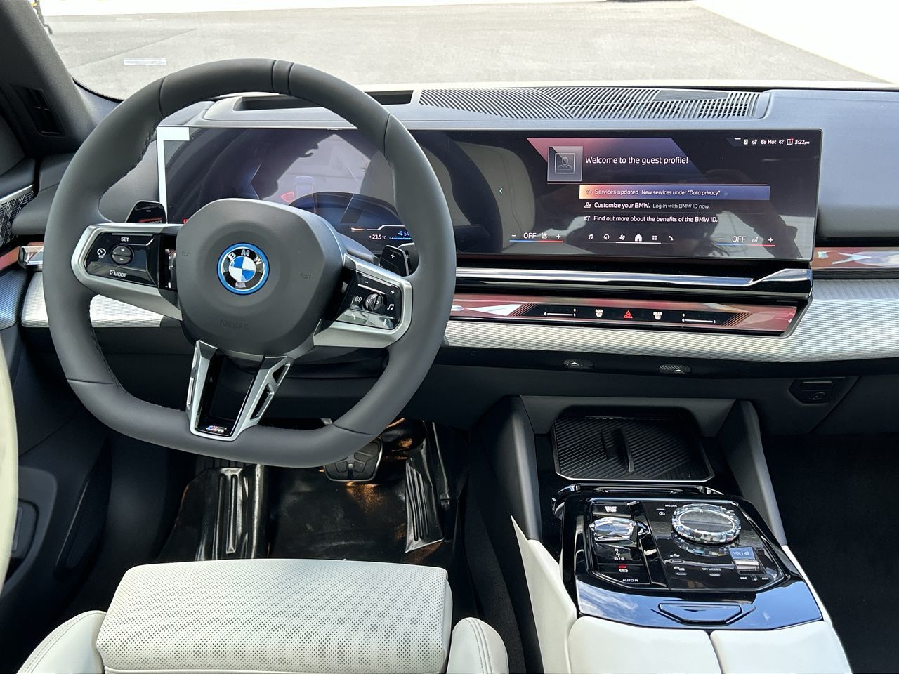 2027 BMW 5 Series Sedan PHEV in Aurora, Ontario