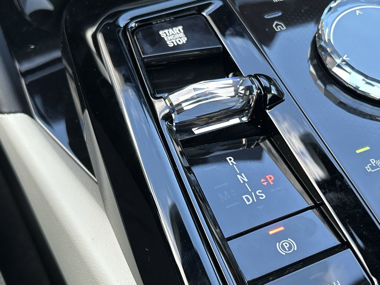 2027 BMW 5 Series Sedan PHEV in Aurora, Ontario