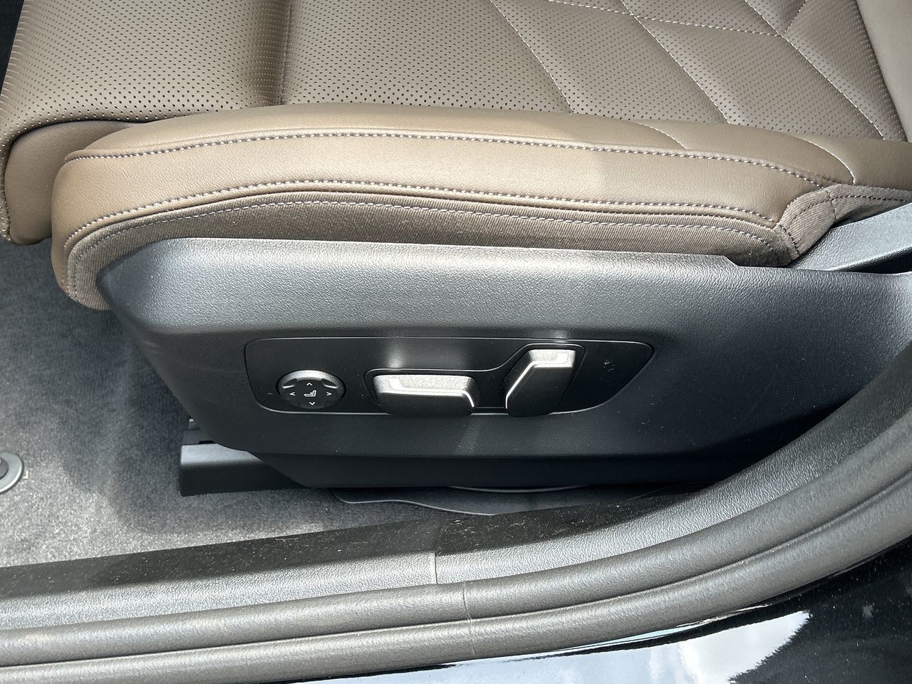 2026 BMW 5 Series Sedan in Aurora, Ontario