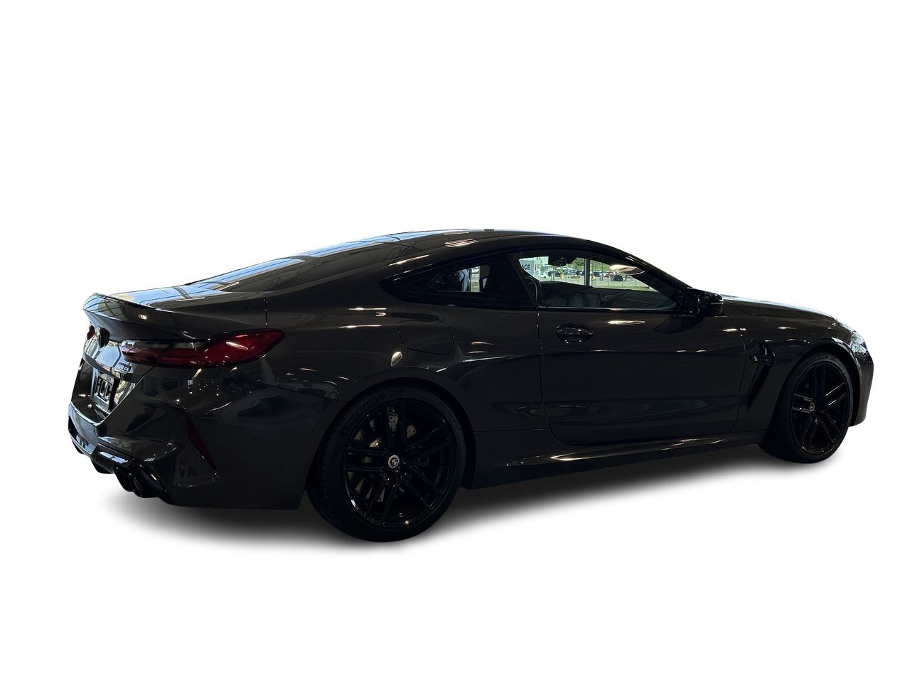 2022 BMW M8
