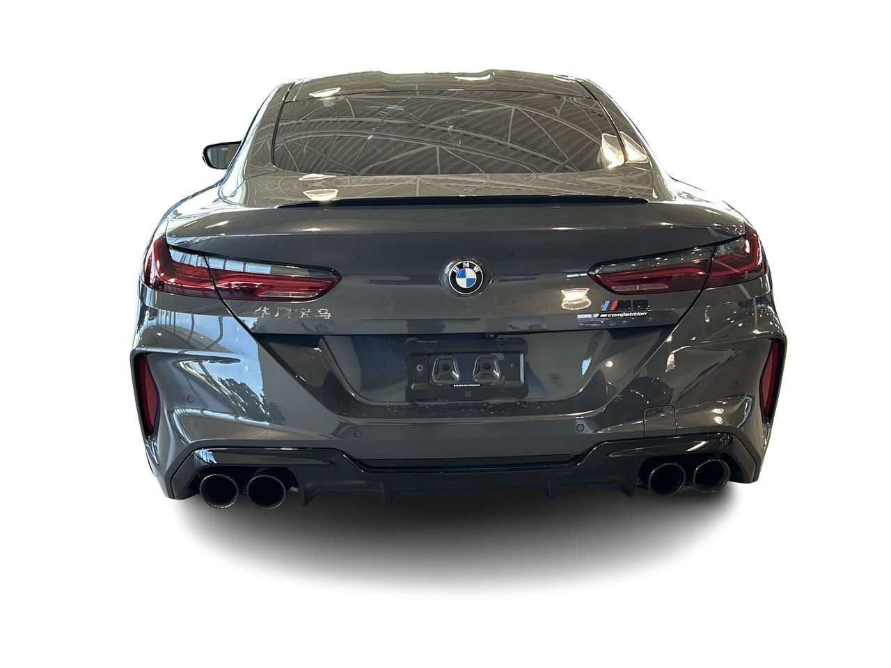 2022 BMW M8