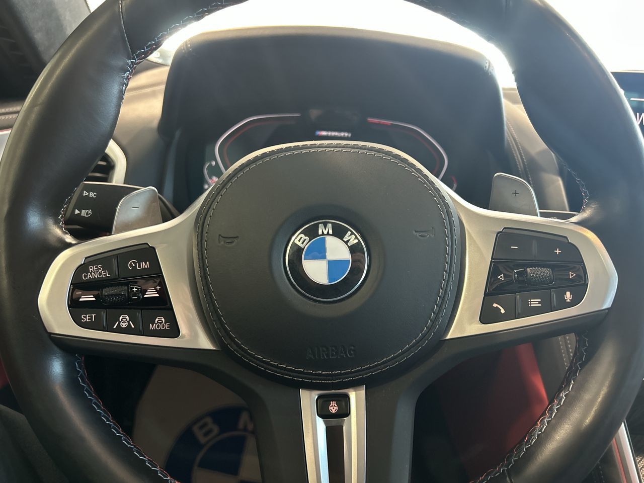 2024 BMW M850i
