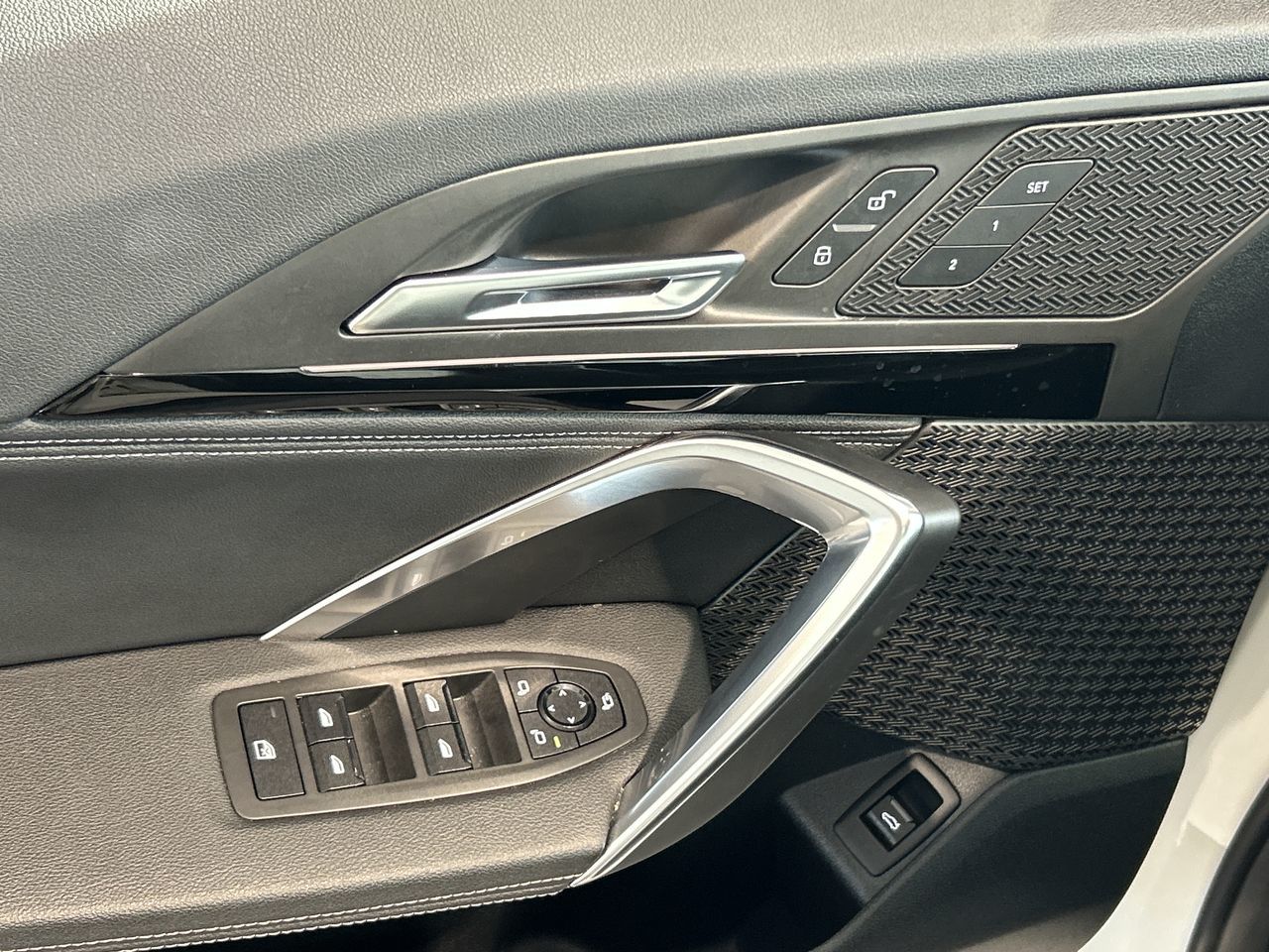 BMW X1  2023 à Aurora, Ontario