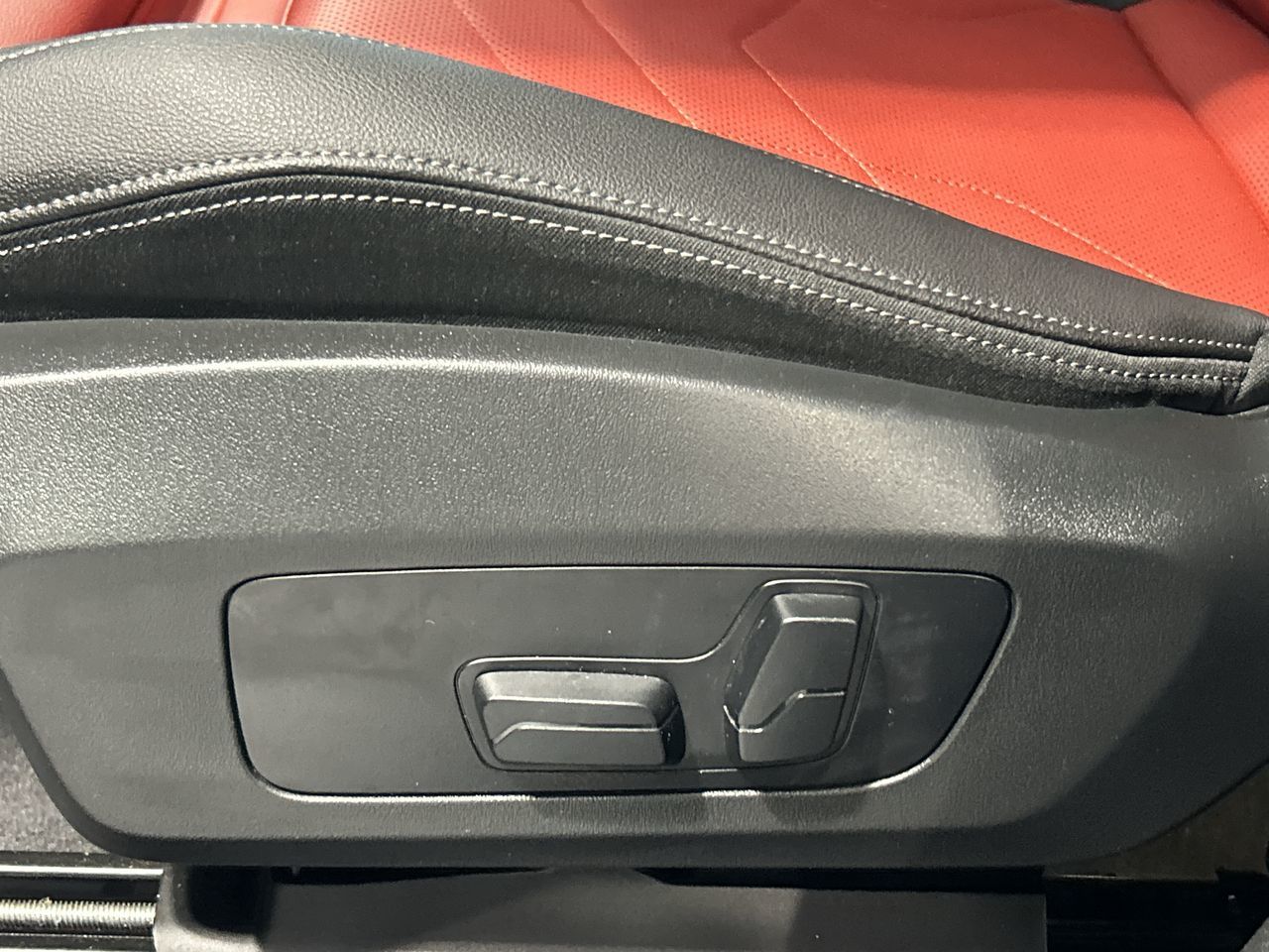 2023 BMW X1 in Aurora, Ontario
