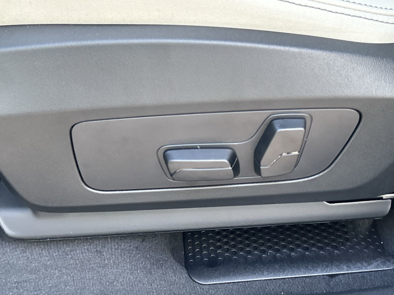 2027 BMW X1 in Aurora, Ontario