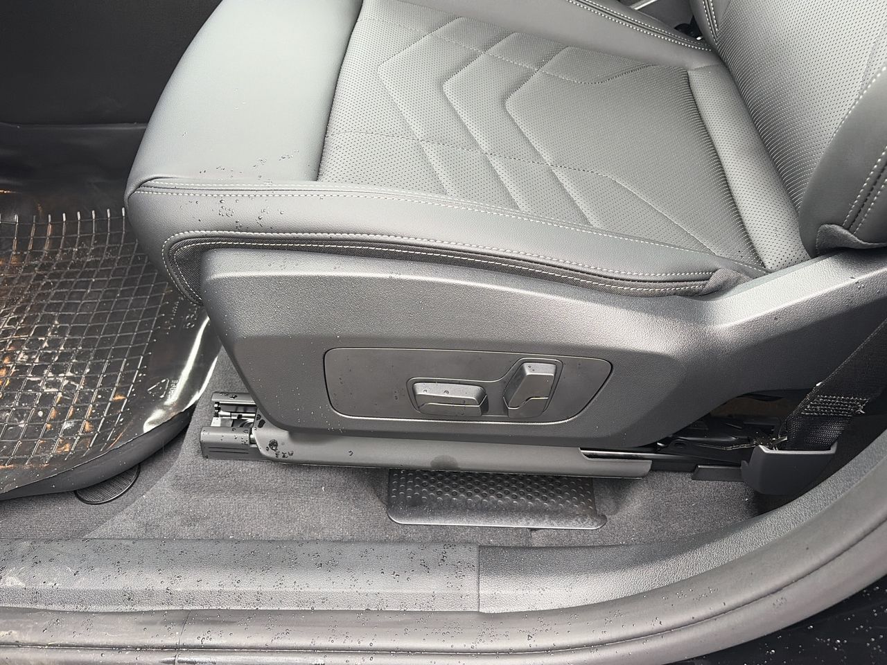 2027 BMW X1 in Aurora, Ontario