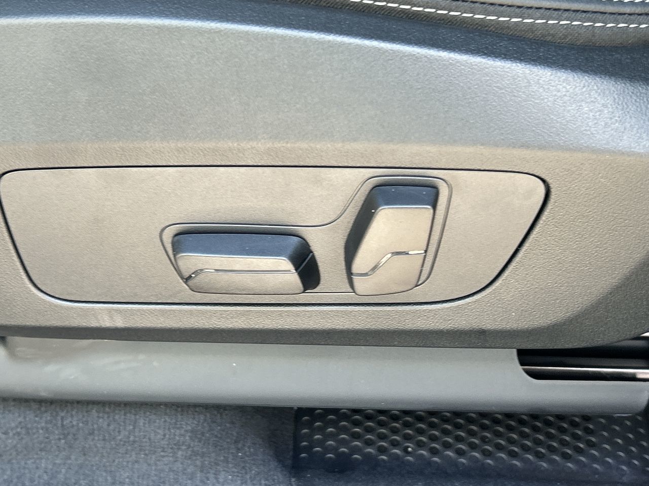 2027 BMW X1 in Aurora, Ontario