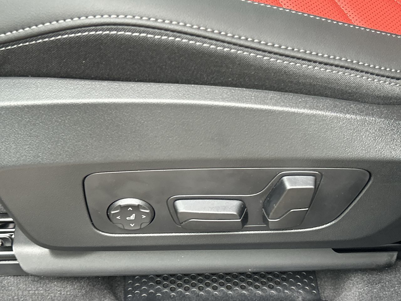 2027 BMW X1 in Aurora, Ontario