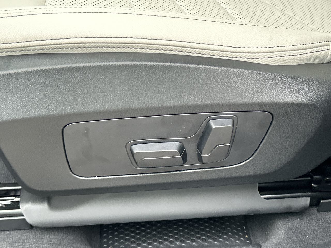 2027 BMW X1 in Aurora, Ontario