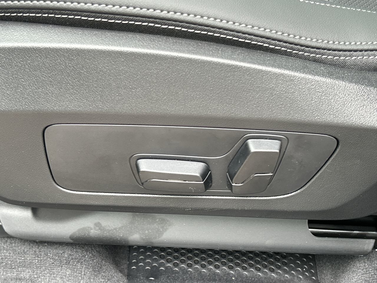2027 BMW X1 in Aurora, Ontario