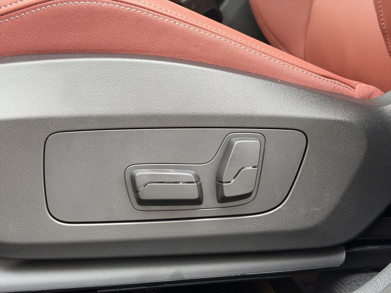 2027 BMW X1 in Aurora, Ontario