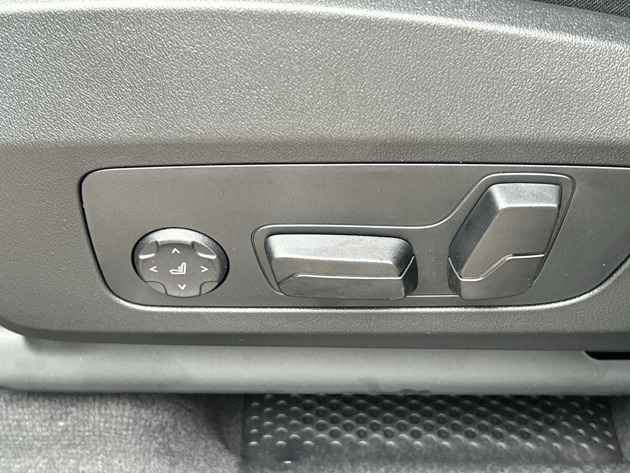 2027 BMW X1 in Aurora, Ontario