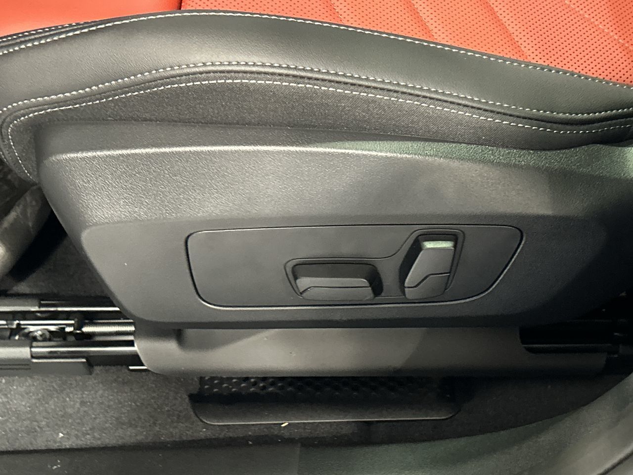 2025 BMW X2 in Aurora, Ontario