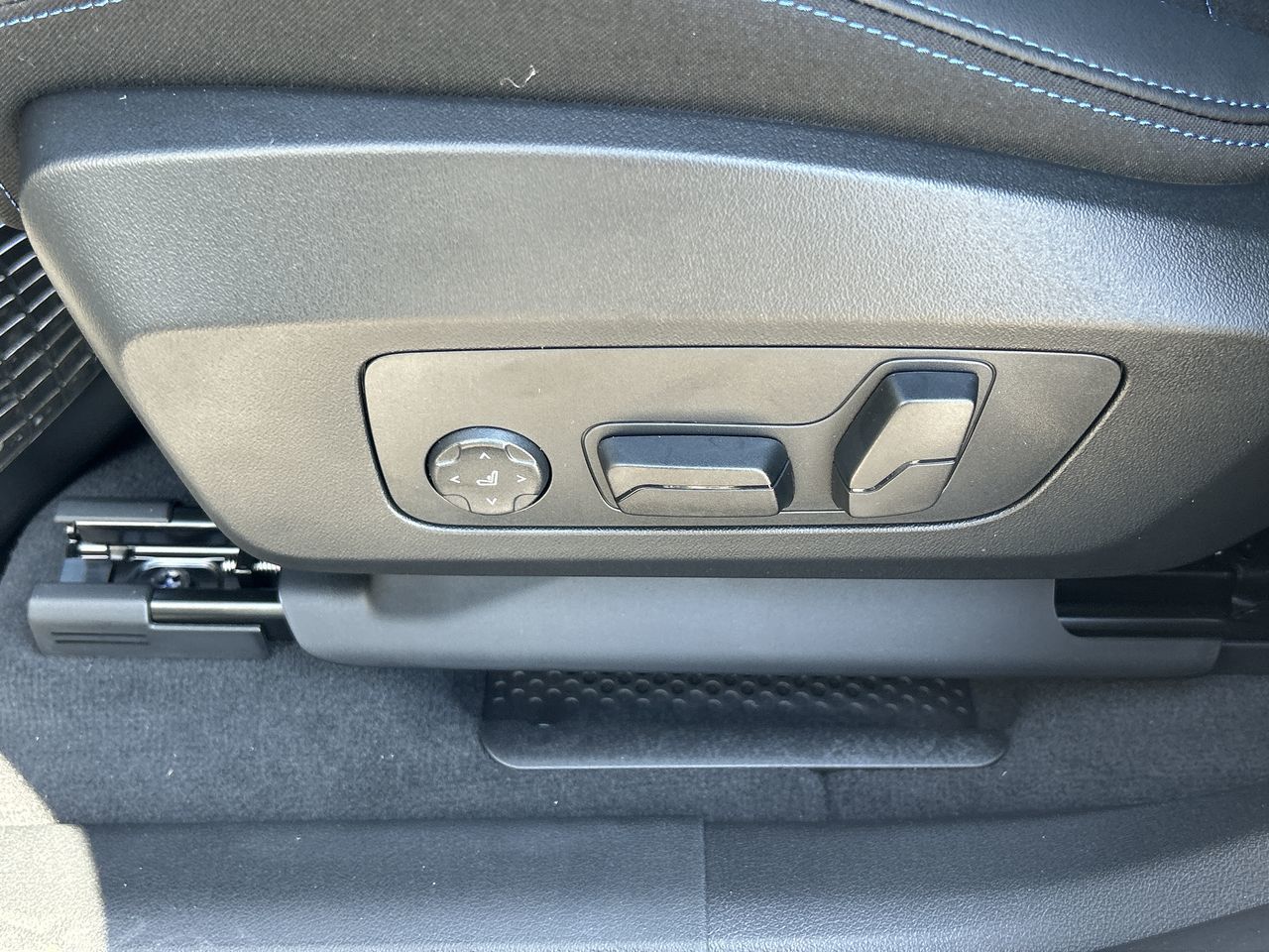 2026 BMW X2 in Aurora, Ontario