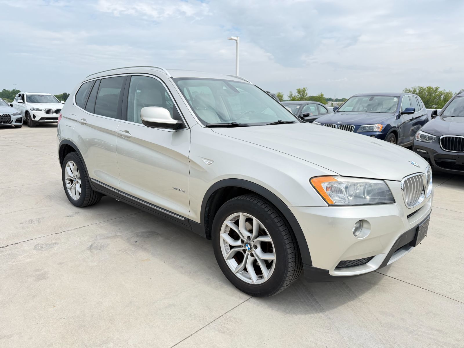 2011 BMW X3 XDRIVE28I in Aurora, Ontario