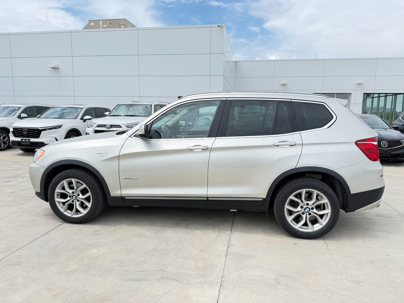 2011 BMW X3 XDRIVE28I in Aurora, Ontario