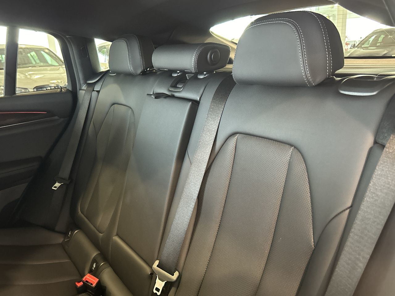2024 BMW X4 in Aurora, Ontario