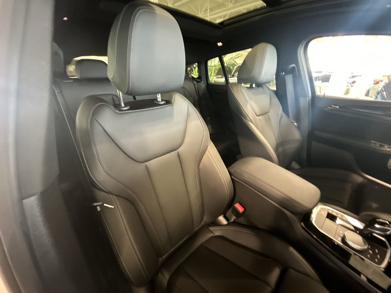 2024 BMW X4 in Aurora, Ontario