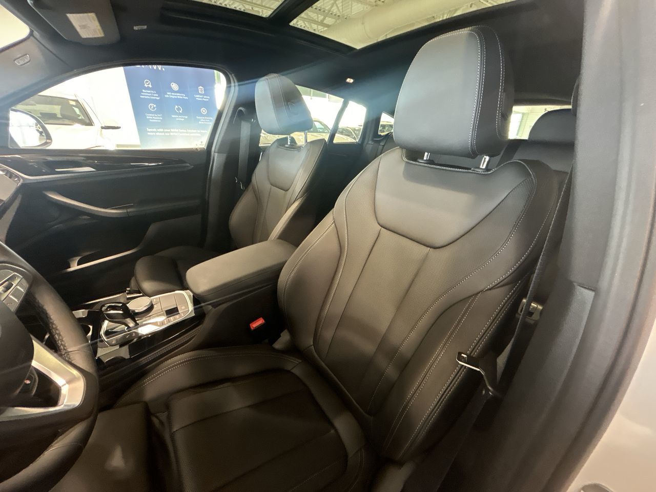 2024 BMW X4 in Aurora, Ontario