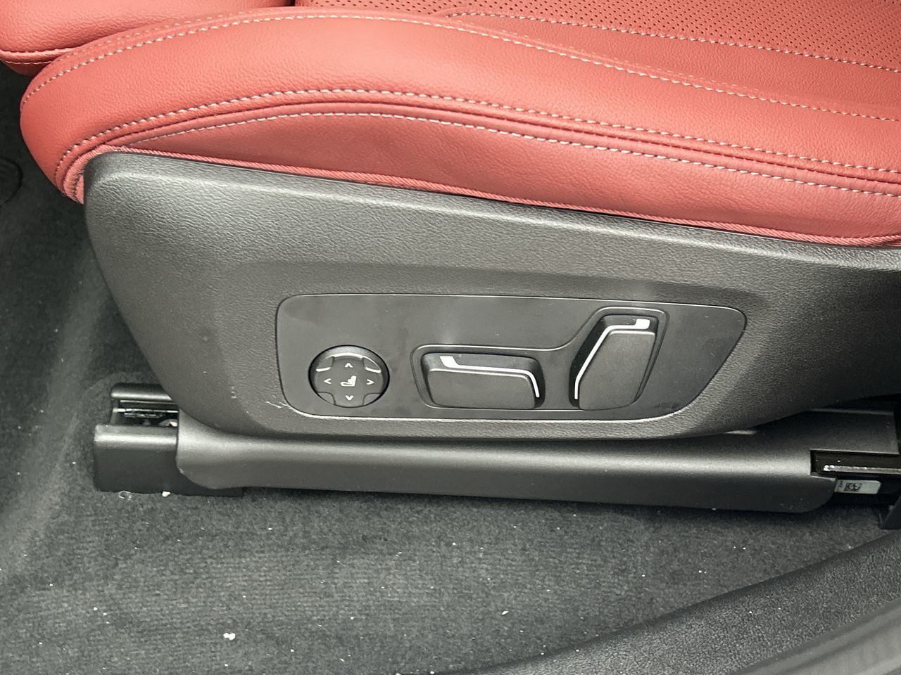 2025 BMW X4 in Aurora, Ontario