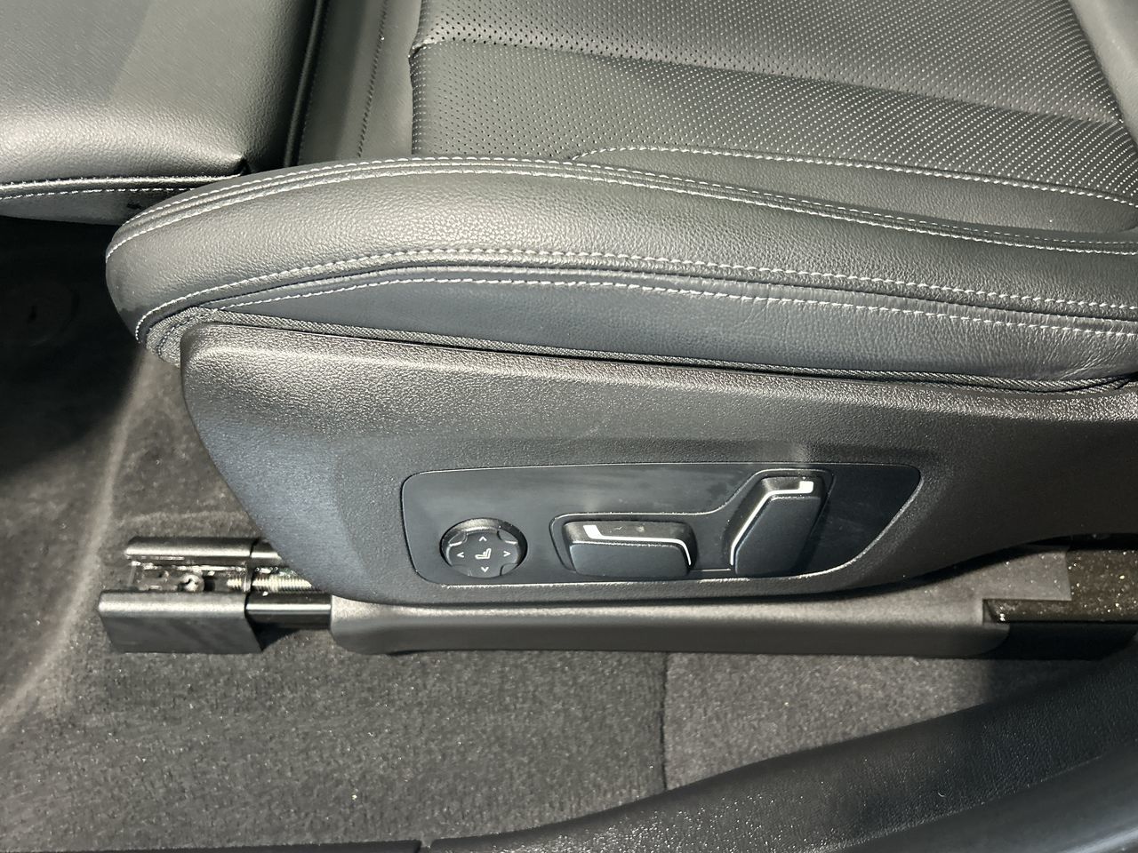 2025 BMW X4 in Aurora, Ontario