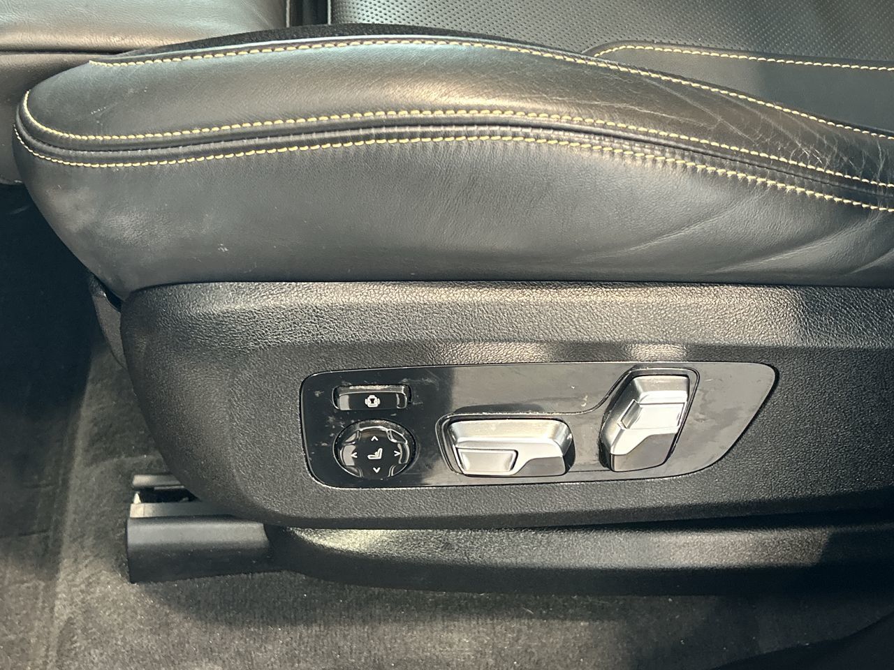 2023 BMW X5 M in Aurora, Ontario