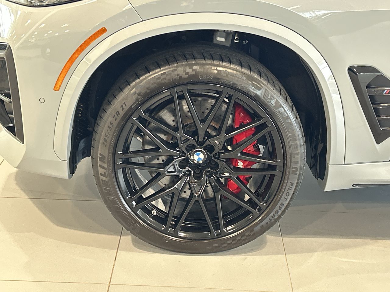 2025 BMW X5 M