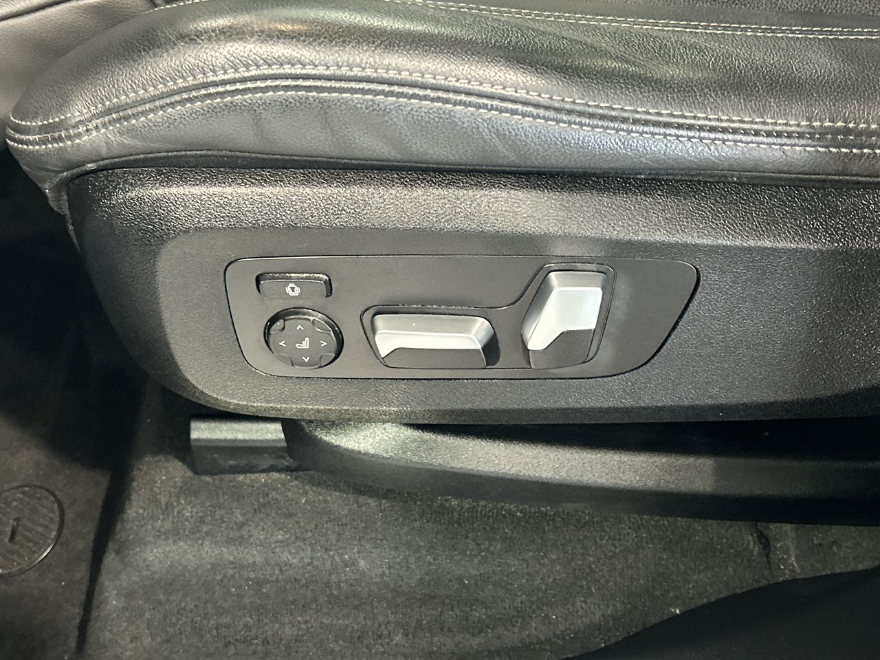 2021 BMW X5 in Aurora, Ontario