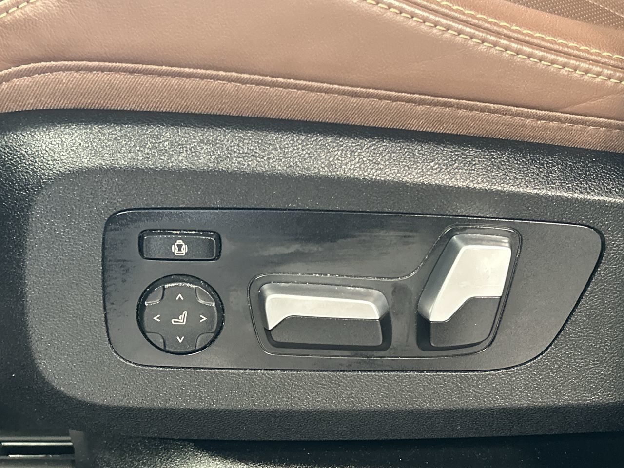 2023 BMW X5 in Aurora, Ontario