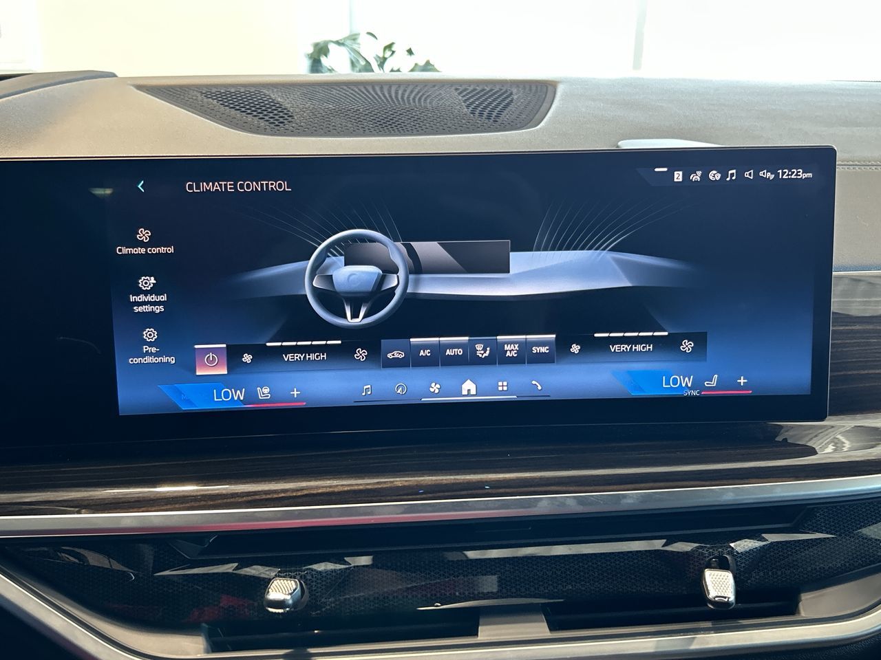 2024 BMW X5 in Aurora, Ontario