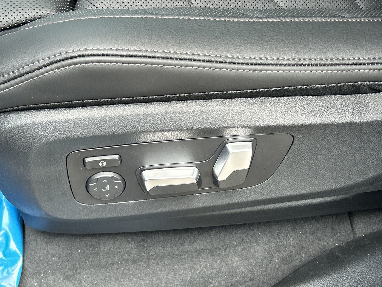 2025 BMW X5 in Aurora, Ontario