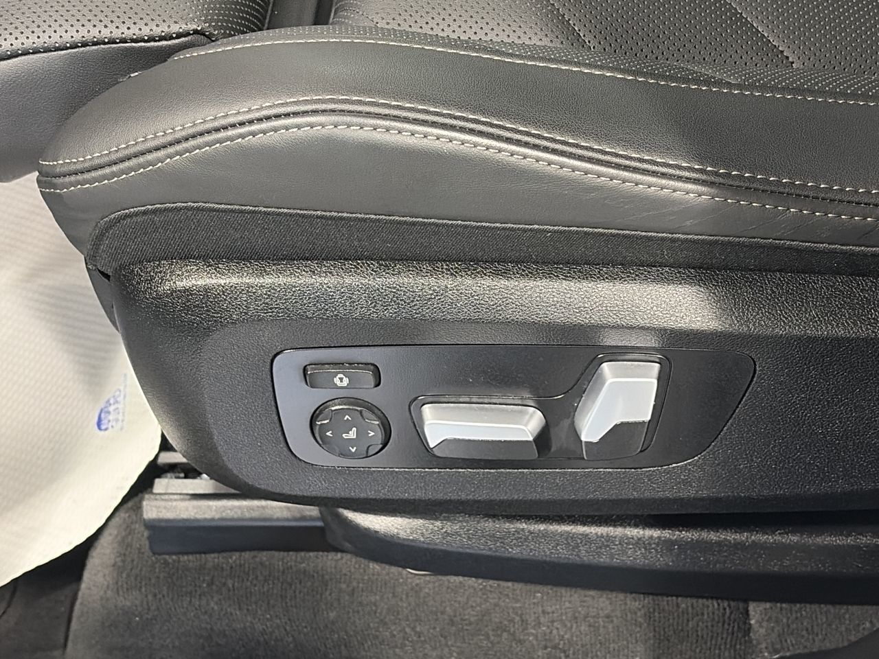 2025 BMW X5 in Aurora, Ontario